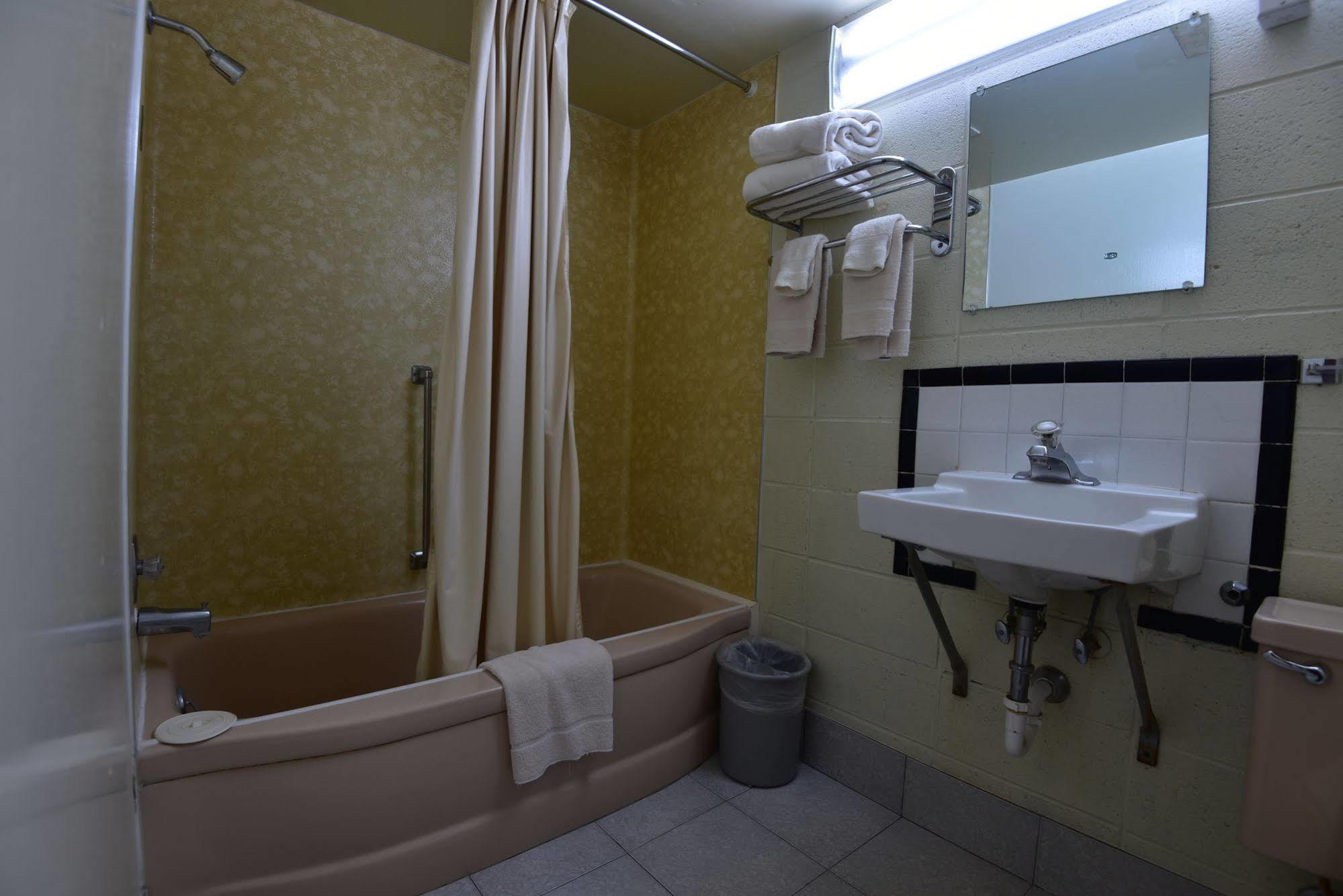 Lariat Motel Hardin Esterno foto